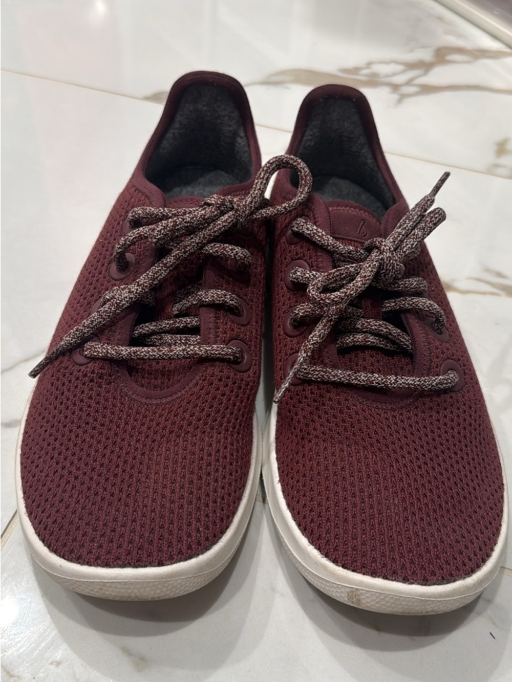 Allbirds Woman’s Knit Wool Sneakers Size 7